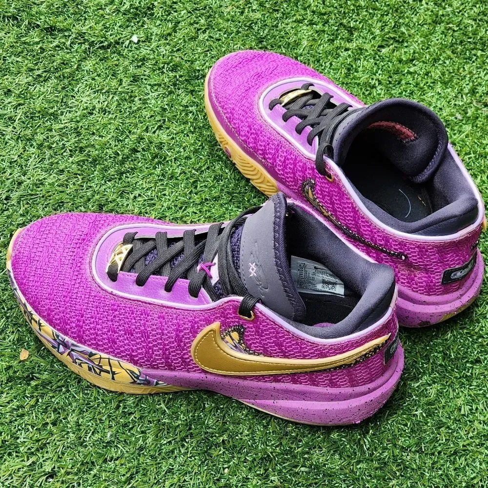 NIKE LEBRON XX SE (GS) - Kids Sneakers - SIZE 6.5Y